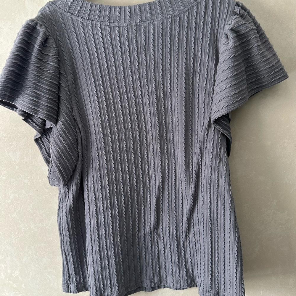 Gray Ribbed Short Sleeve Top - Picture 2 of 2